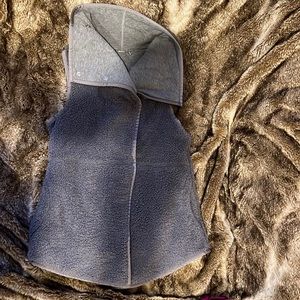Ivivva grey reversible vest